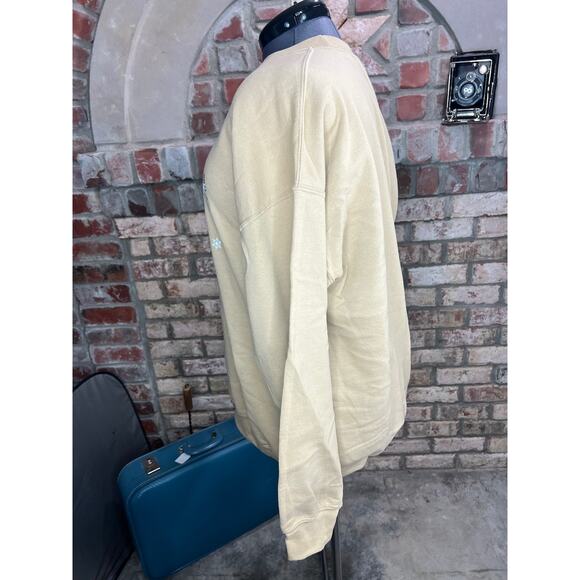 sweatshirt birdhouse winter snowflakes cottagecore - Picture 4 of 9